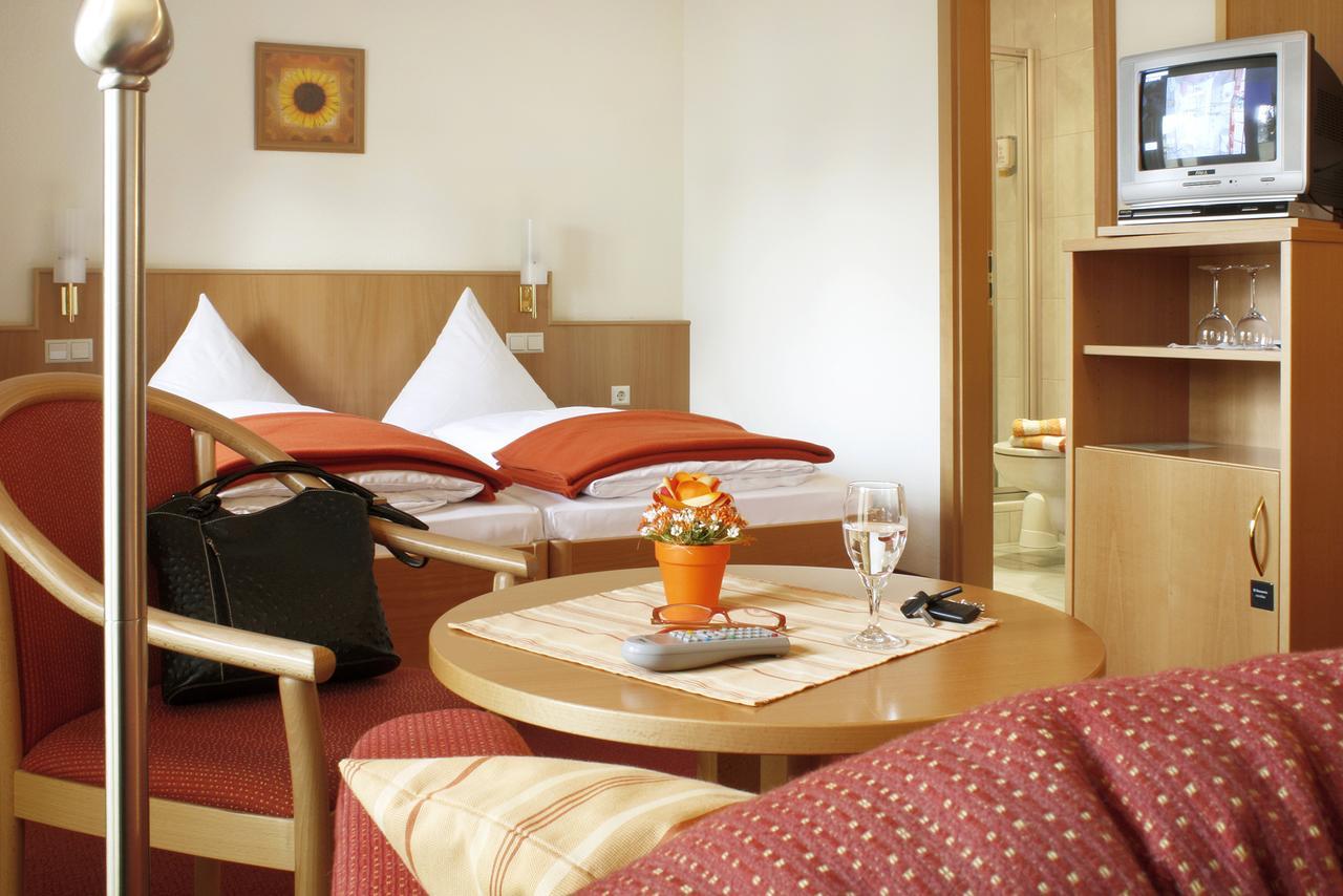 Hotel Rose Heidelberg Inklusive Fruehstueck & Saunanutzung Luaran gambar